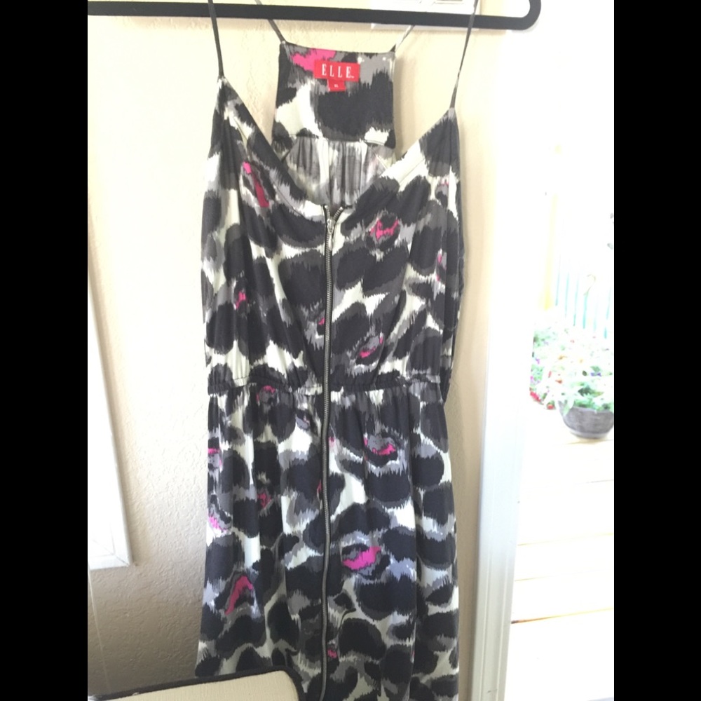Dress - Picture 2 of 3